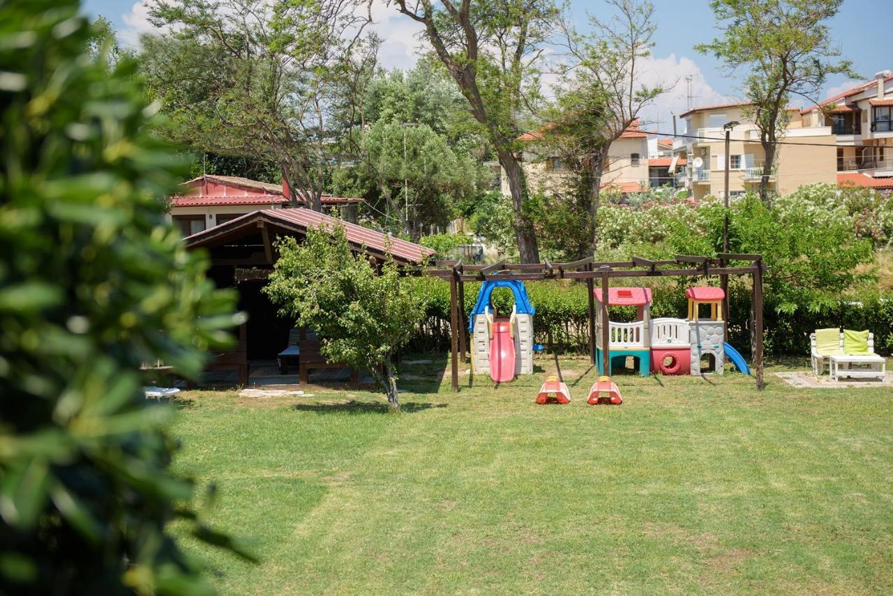 Hotel Papanikolaou Иерисос Екстериор снимка