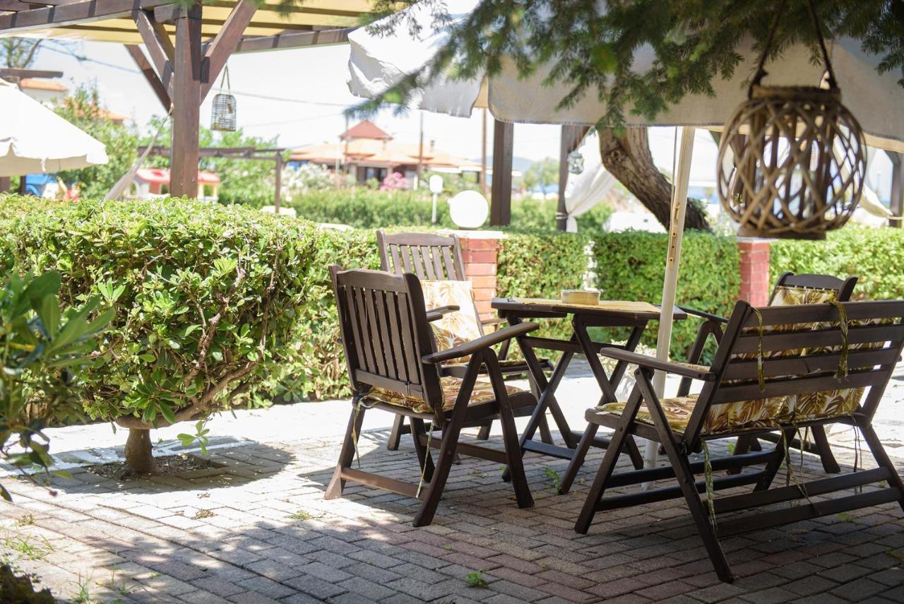 Hotel Papanikolaou Иерисос Екстериор снимка