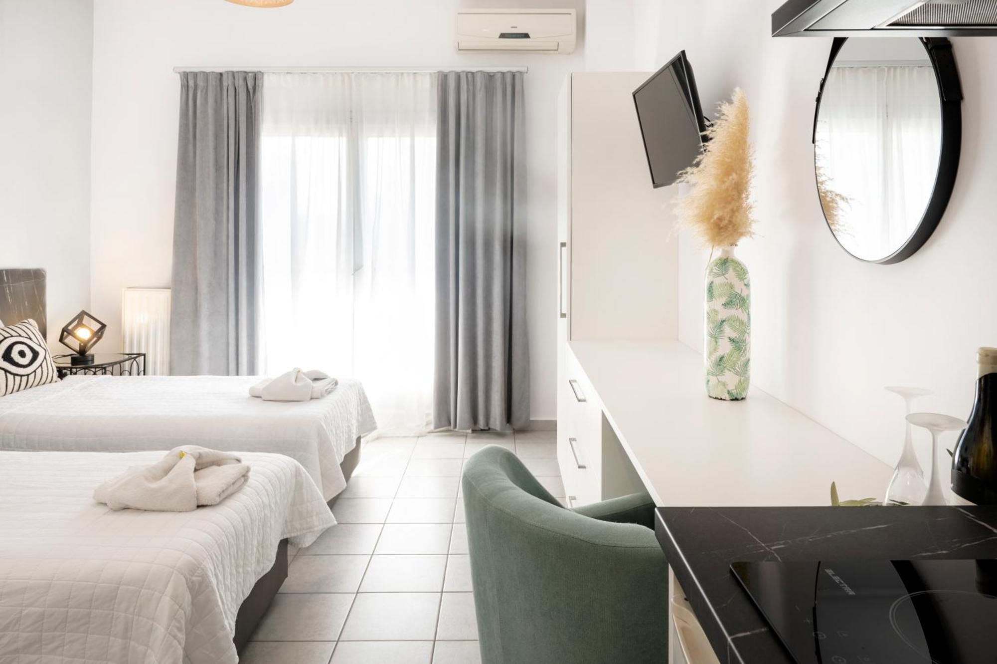 Hotel Papanikolaou Иерисос Екстериор снимка
