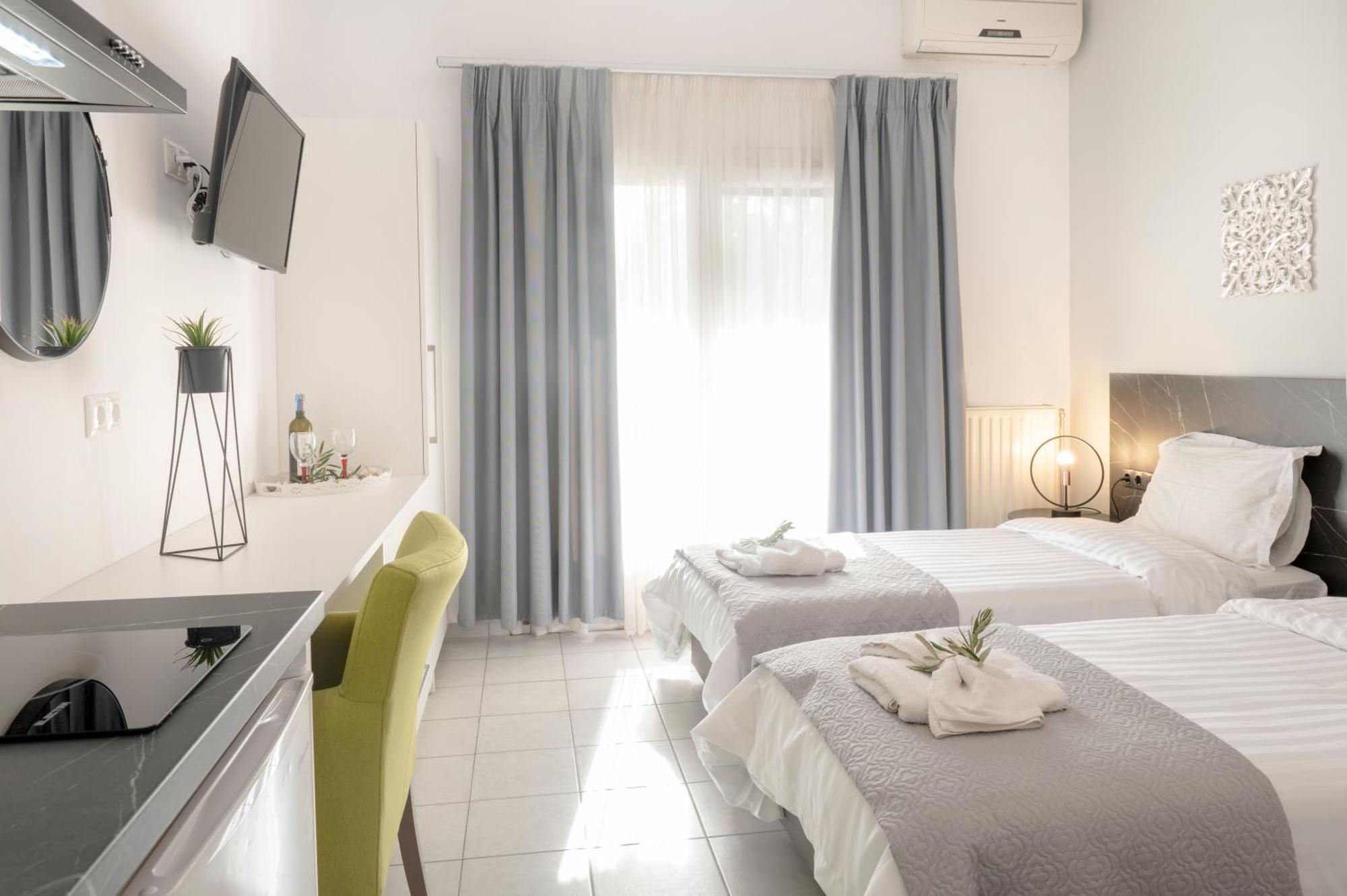 Hotel Papanikolaou Иерисос Екстериор снимка